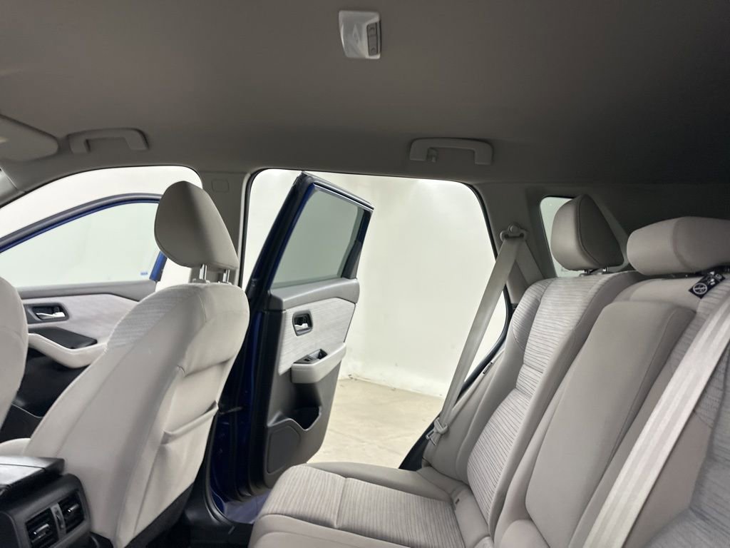 Used 2021 Nissan Rogue SV image 28