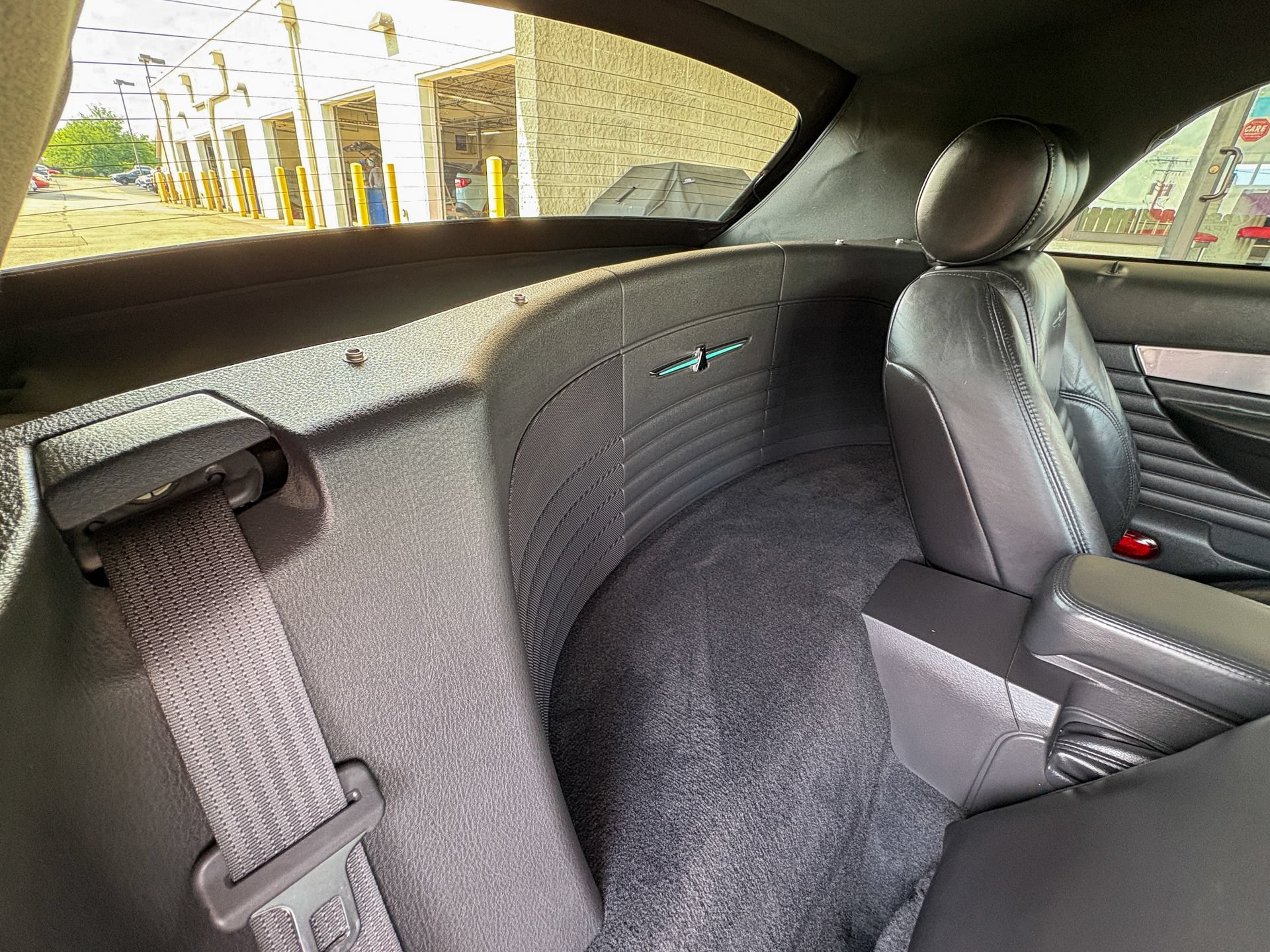 Used 2002 Ford Thunderbird RWD image 25