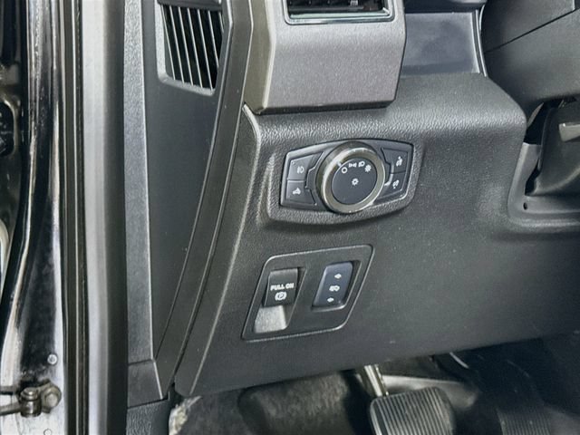 Used 2018 Ford F150 XLT w/ Equipment Group 302A Luxury AWD/4WD image 10
