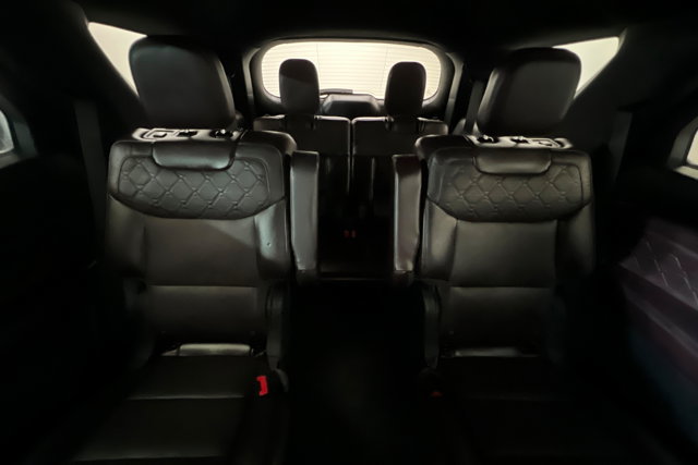 Used 2025 Ford Explorer Platinum w/ LUX Leather Package AWD/4WD image 26