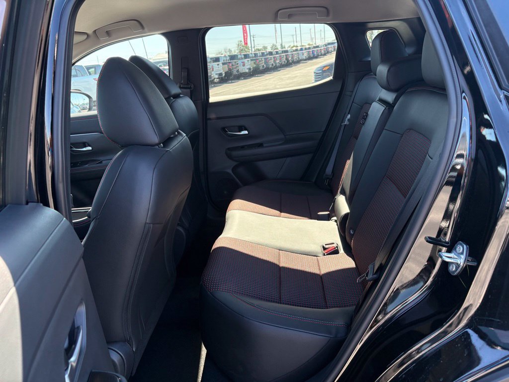 New 2027 Nissan Kicks SR FWD image 25