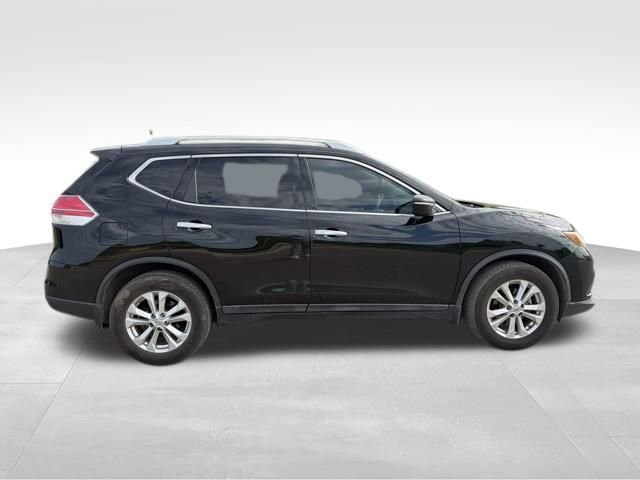 Used 2015 Nissan Rogue SV w/ SV Moonroof Package FWD image 2