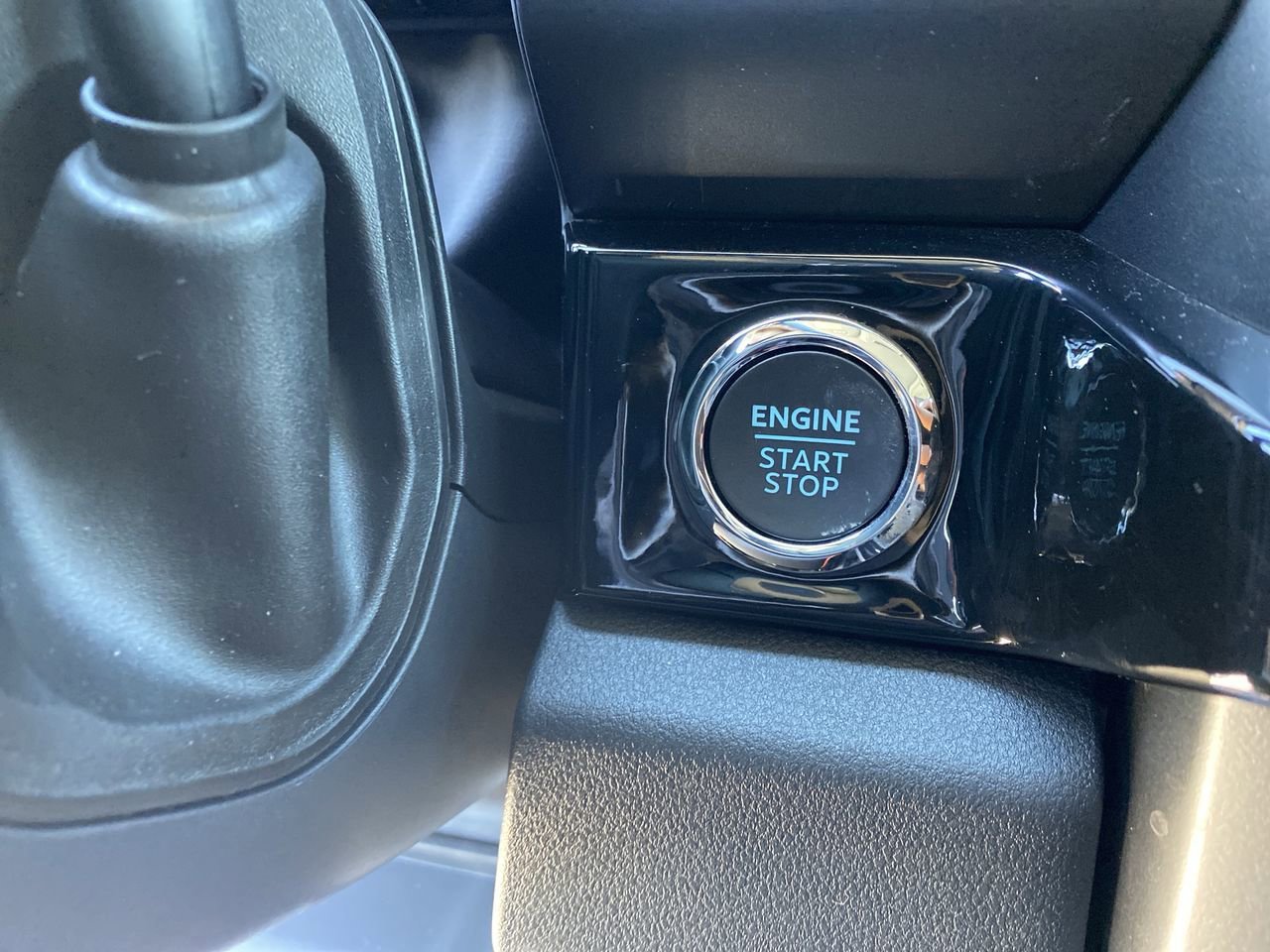 New 2026 Ford F250 Lariat w/ Black Appearance Package image 34