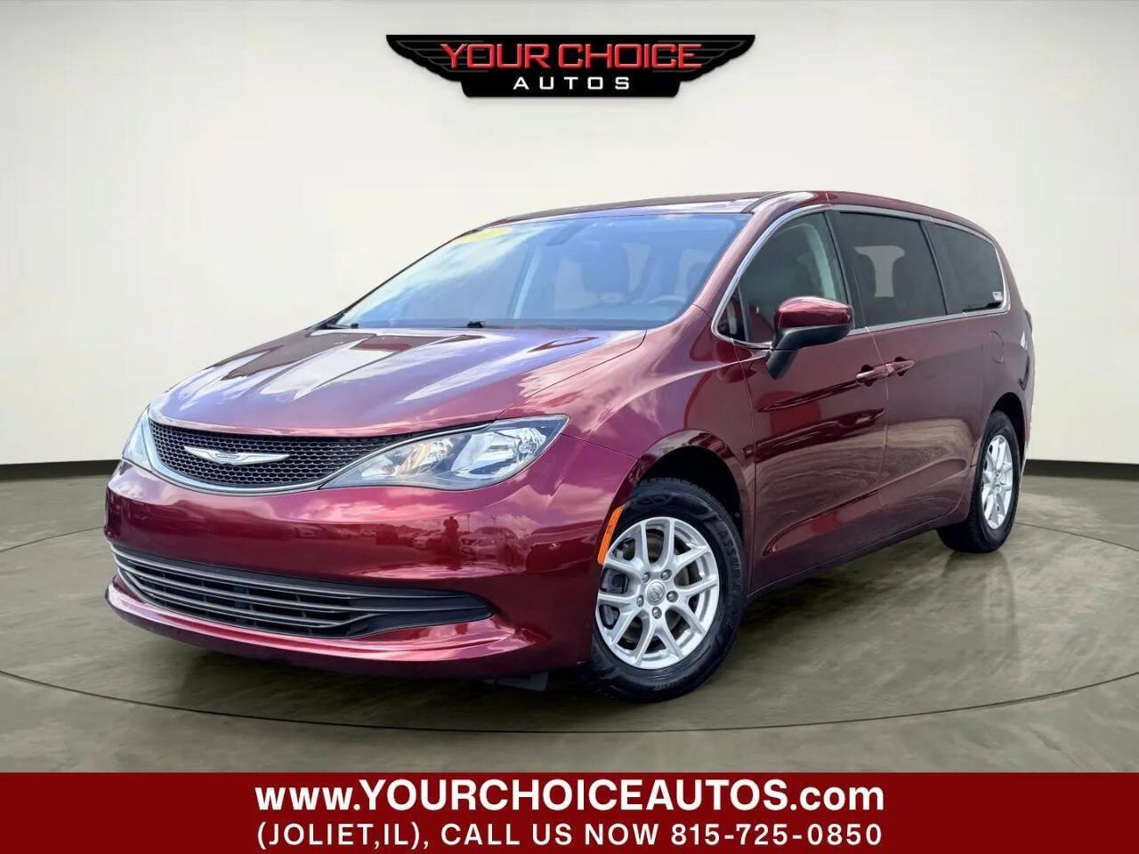 Used 2017 Chrysler Pacifica Touring FWD image 1