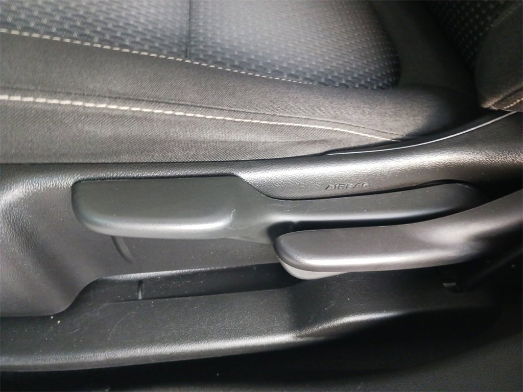 Used 2023 GMC Acadia SLE image 31