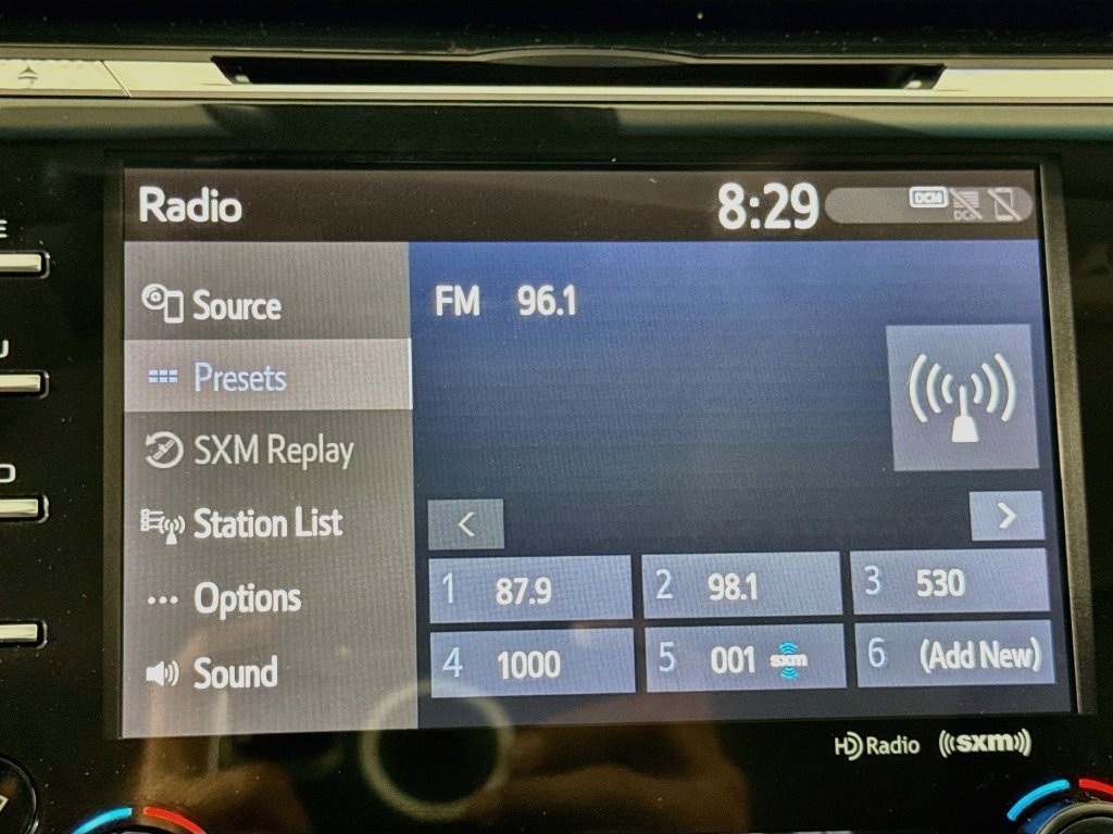 Used 2019 Toyota Camry XLE FWD image 30