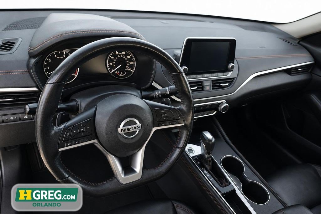Used 2022 Nissan Altima 2.5 SR FWD image 11