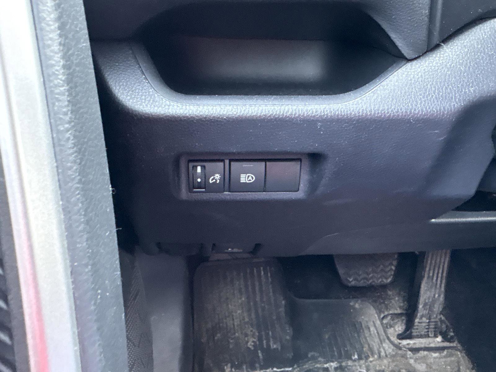 Used 2025 Toyota RAV4 LE image 13