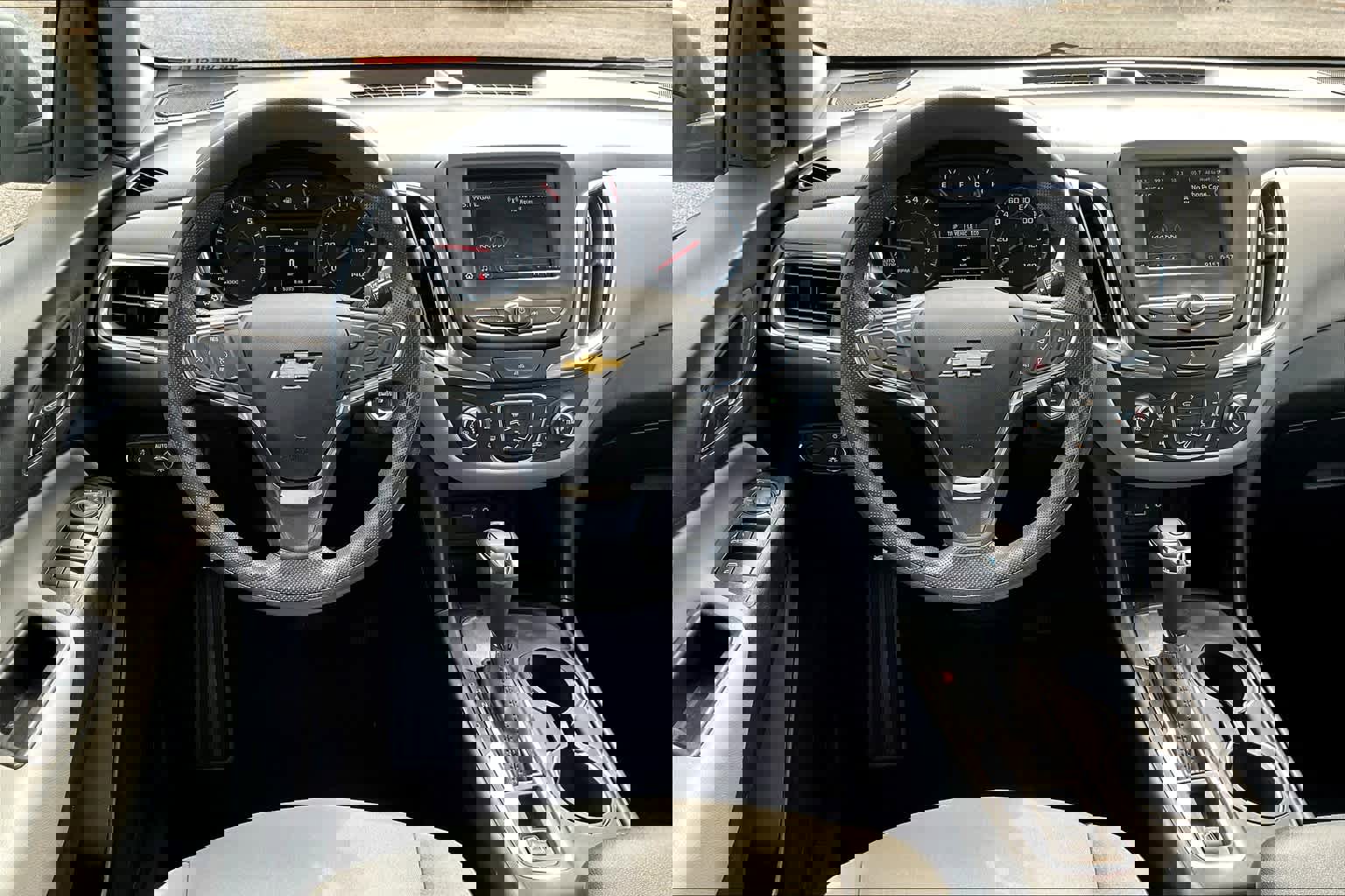 Used 2019 Chevrolet Equinox LS w/ LS Convenience Package image 6