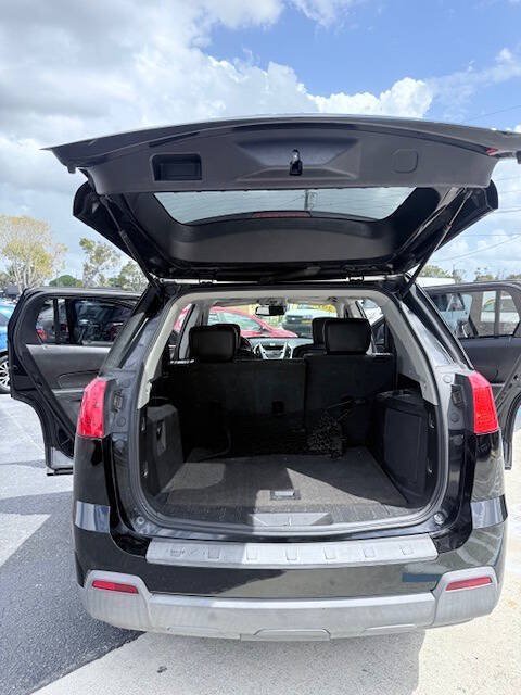 Used 2010 GMC Terrain SLT FWD image 17