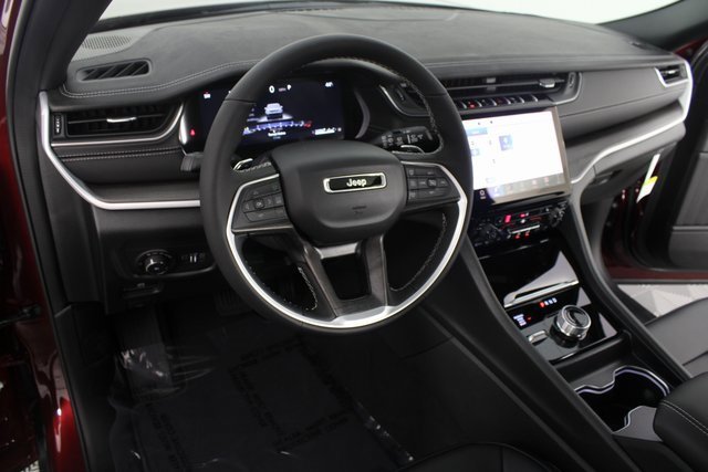 New 2025 Jeep Grand Cherokee L Limited w/ Black Appearance Package image 8