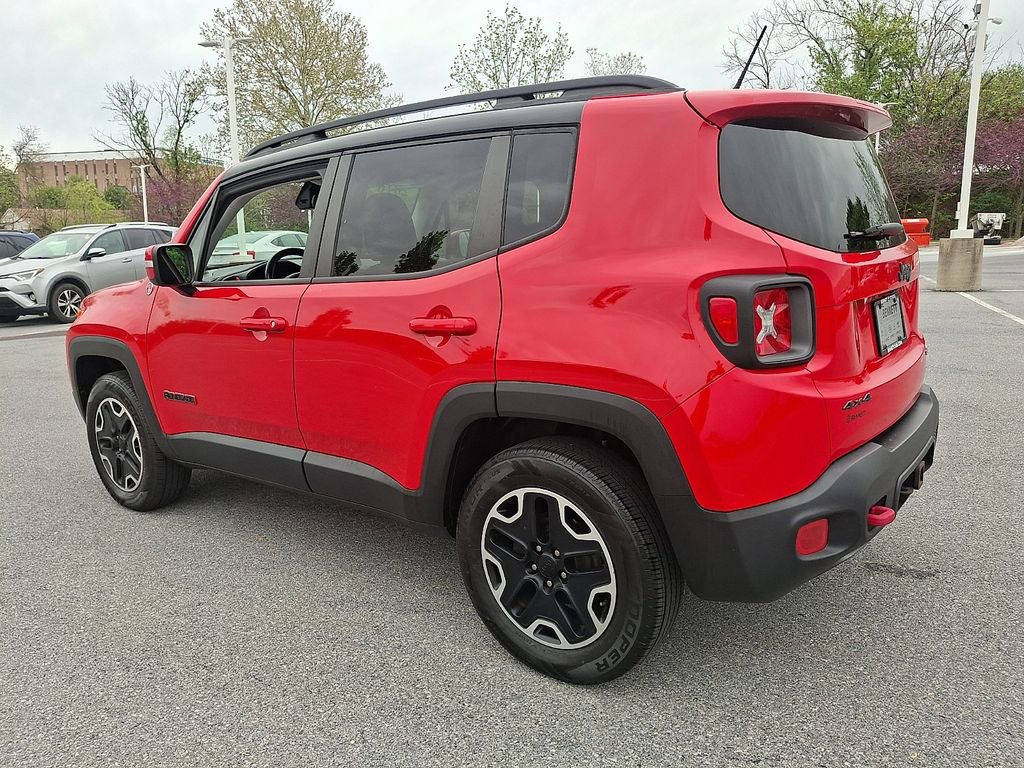 Used 2016 Jeep Renegade Trailhawk AWD/4WD image 7