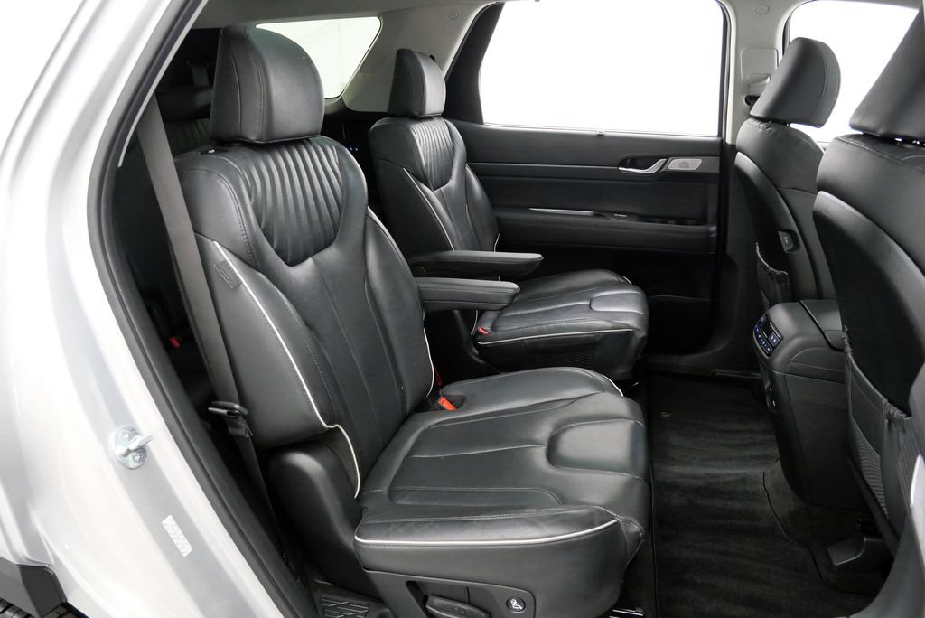 Used 2024 Hyundai Palisade Limited AWD/4WD image 18