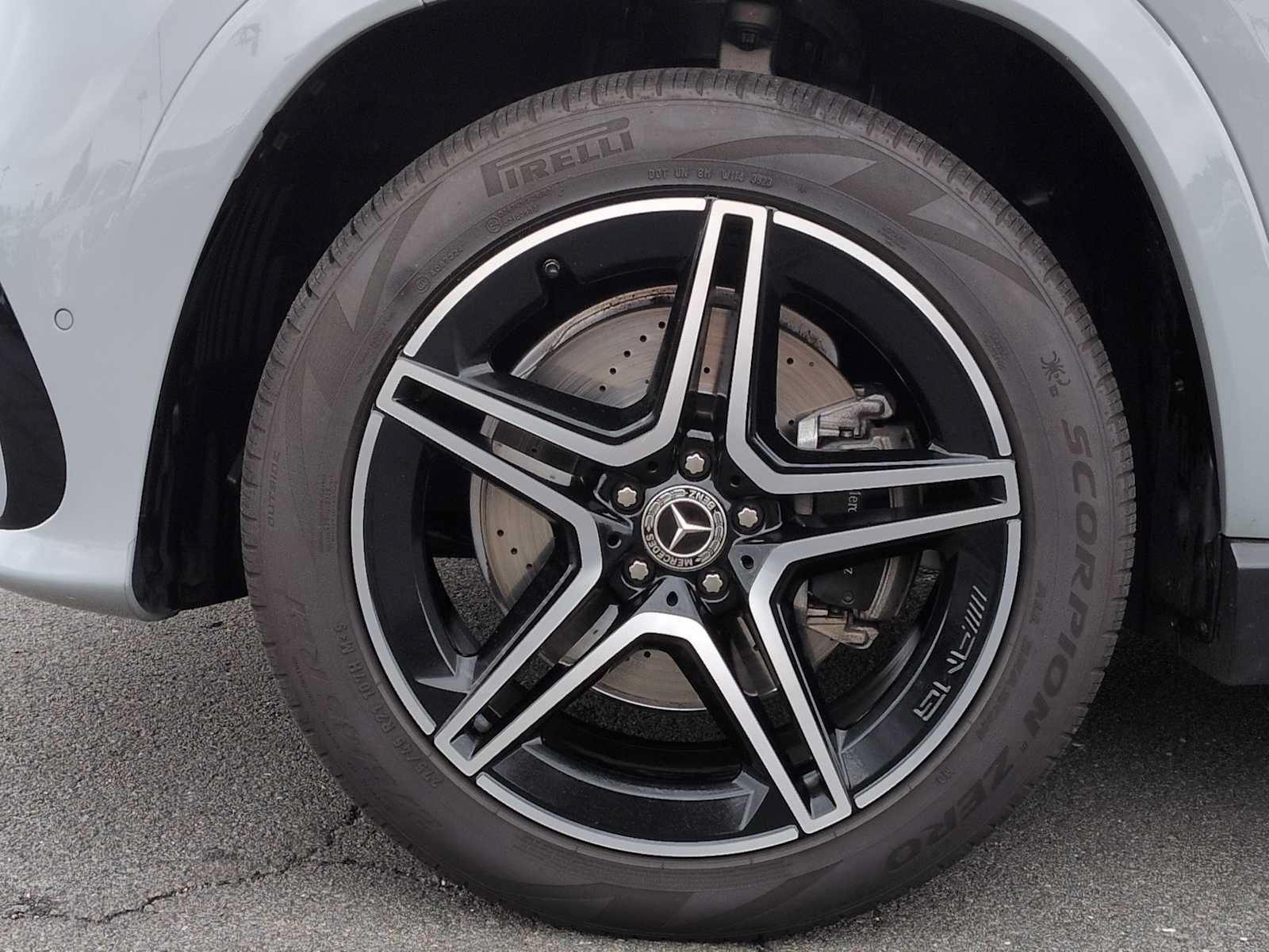 Used 2024 Mercedes-Benz GLS 450 4MATIC image 14