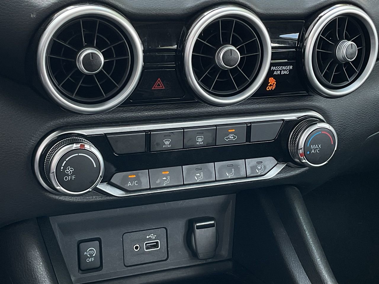 Used 2025 Nissan Sentra S image 31