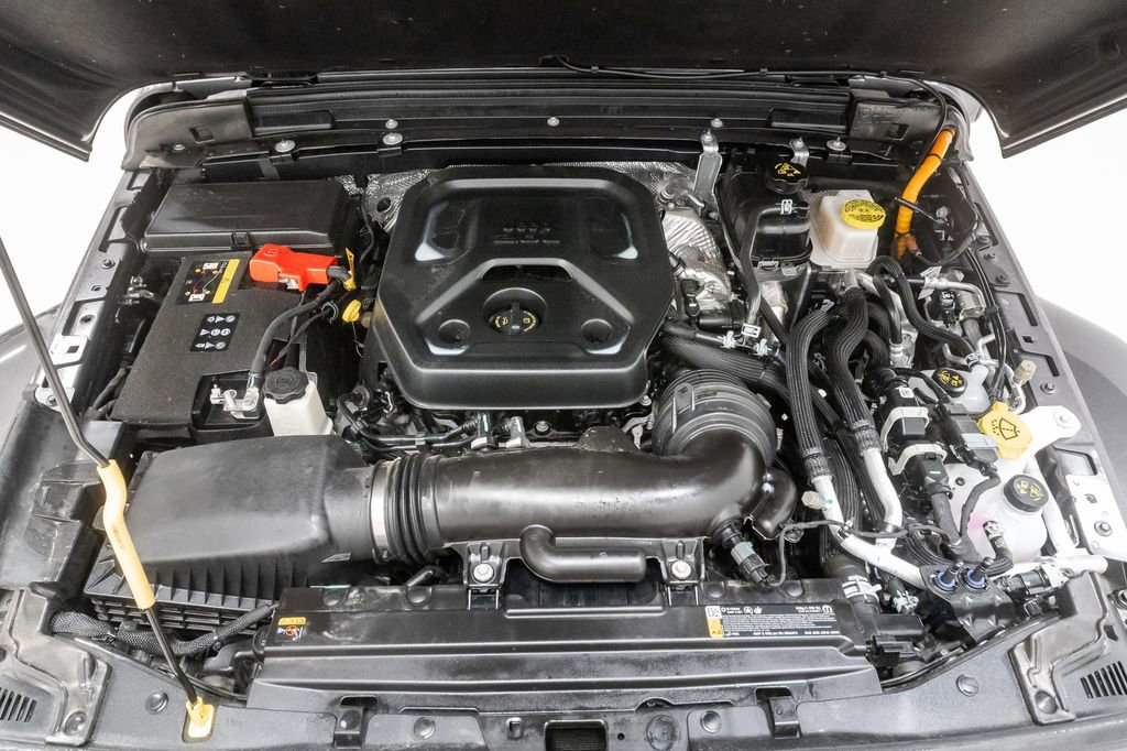 Used 2025 Jeep Wrangler Unlimited Sahara image 4