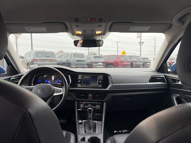 Used 2024 Volkswagen Jetta SE image 15
