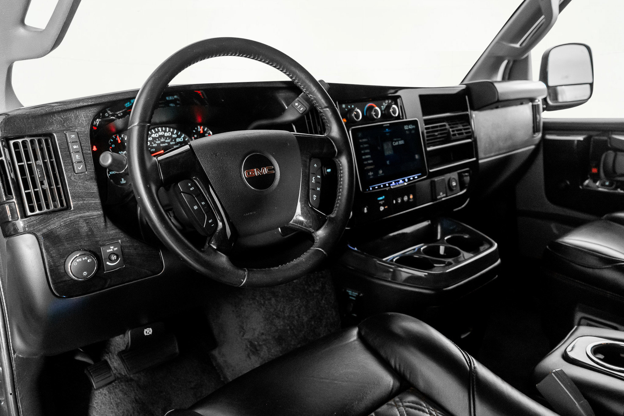 Used 2023 GMC Savana 2500 Conversion Van image 2