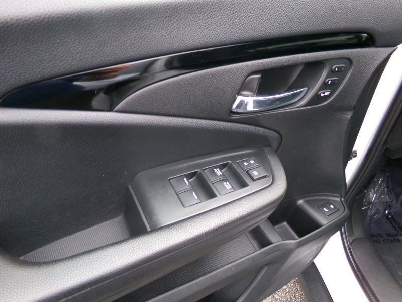 Used 2022 Honda Pilot Touring image 14
