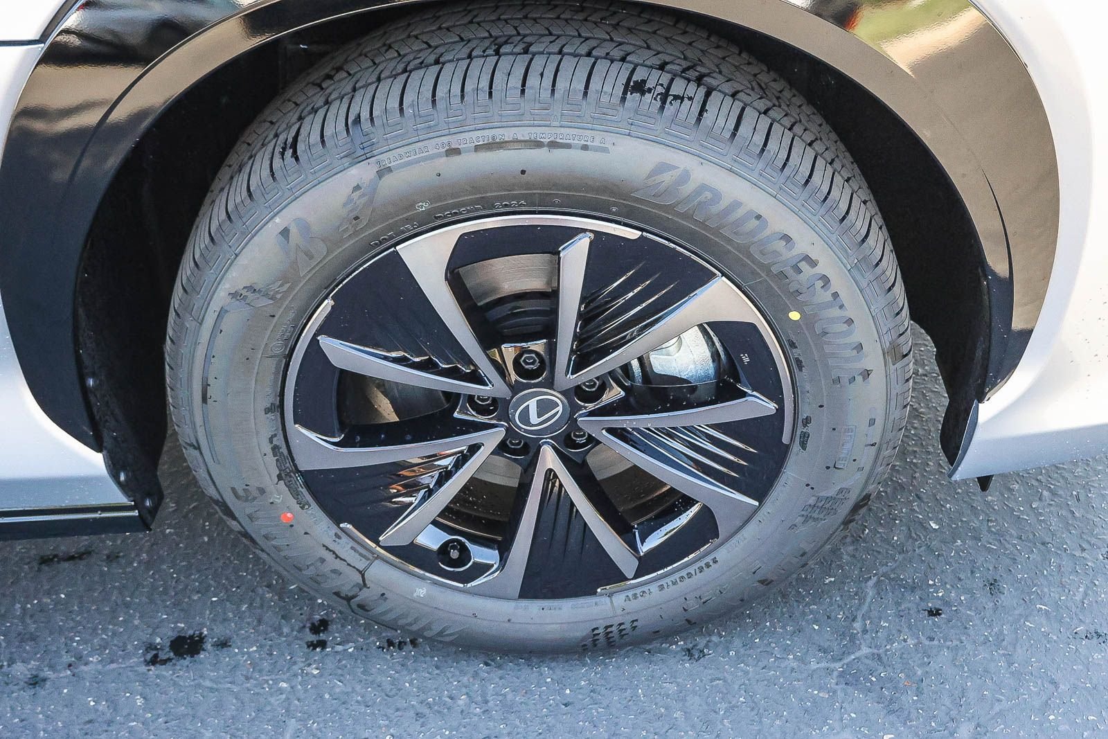 New 2026 Lexus RZ 350e 2WD image 9