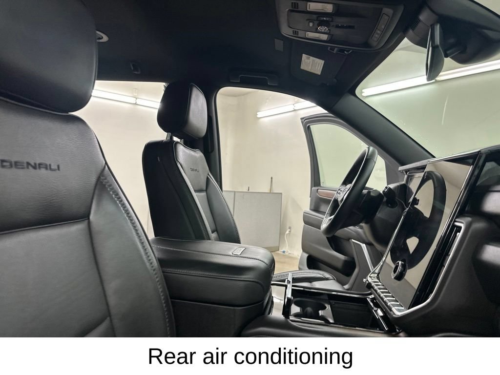 Used 2025 GMC Yukon Denali AWD/4WD image 25