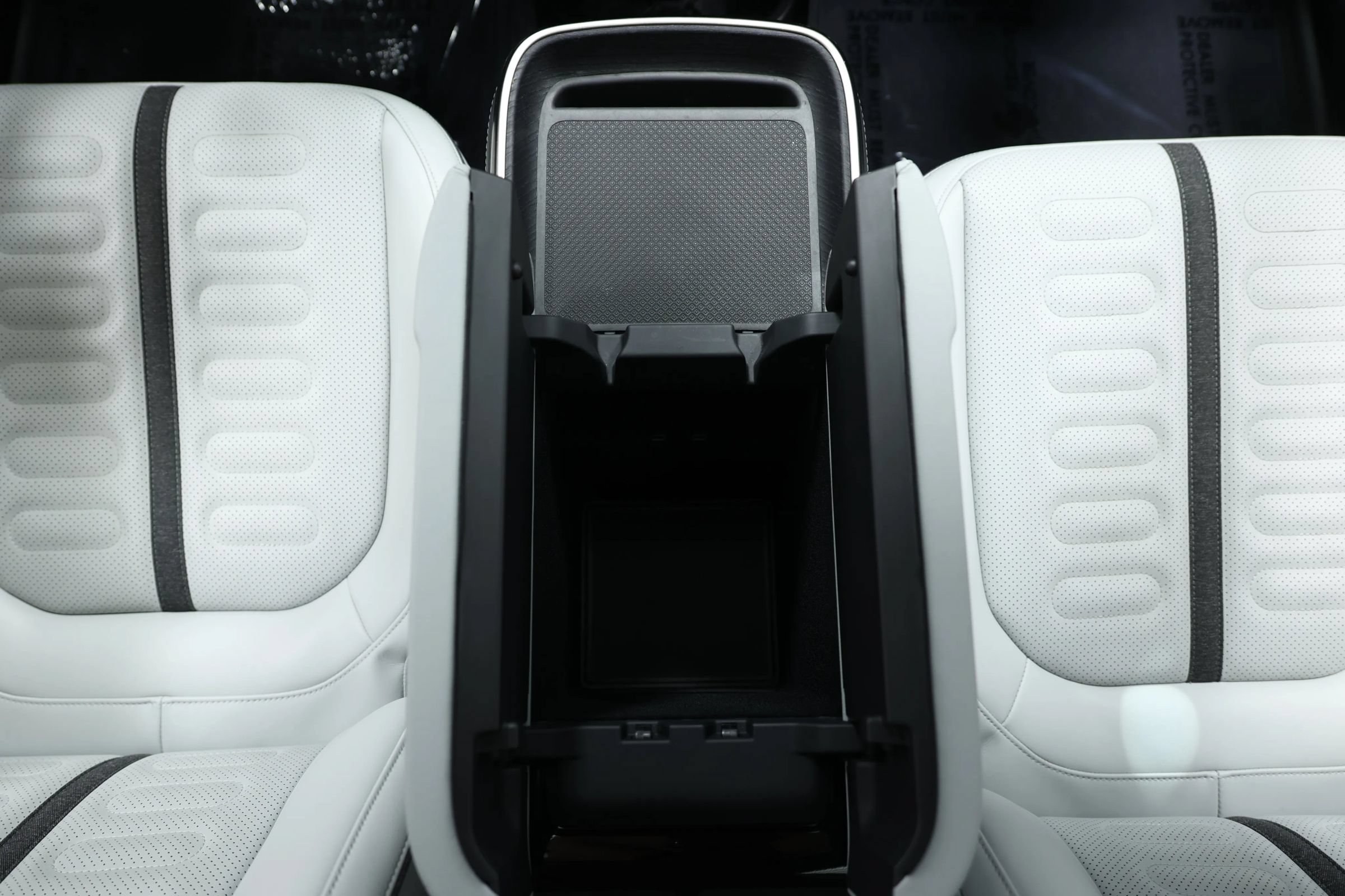 Used 2024 Rivian R1S Adventure Quad AWD/4WD image 41