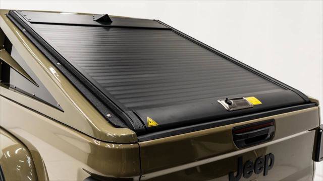 Used 2025 Jeep Gladiator Sport image 40