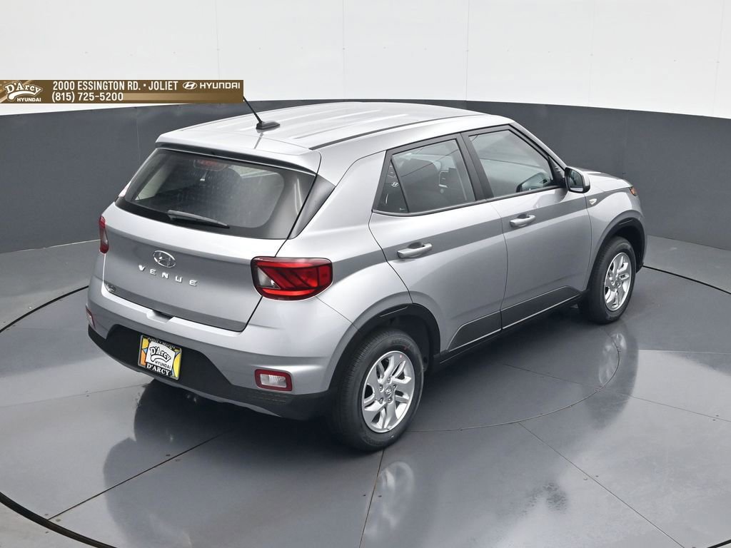 New 2026 Hyundai Venue SE FWD image 17