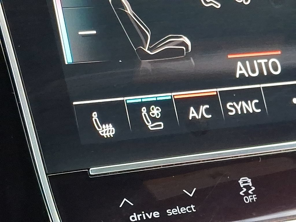 Used 2025 Audi SQ8 Premium Plus AWD/4WD image 26