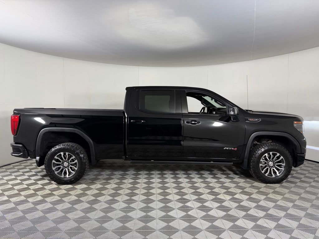 Used 2023 GMC Sierra 1500 AT4 w/ AT4 Preferred Package AWD/4WD image 4