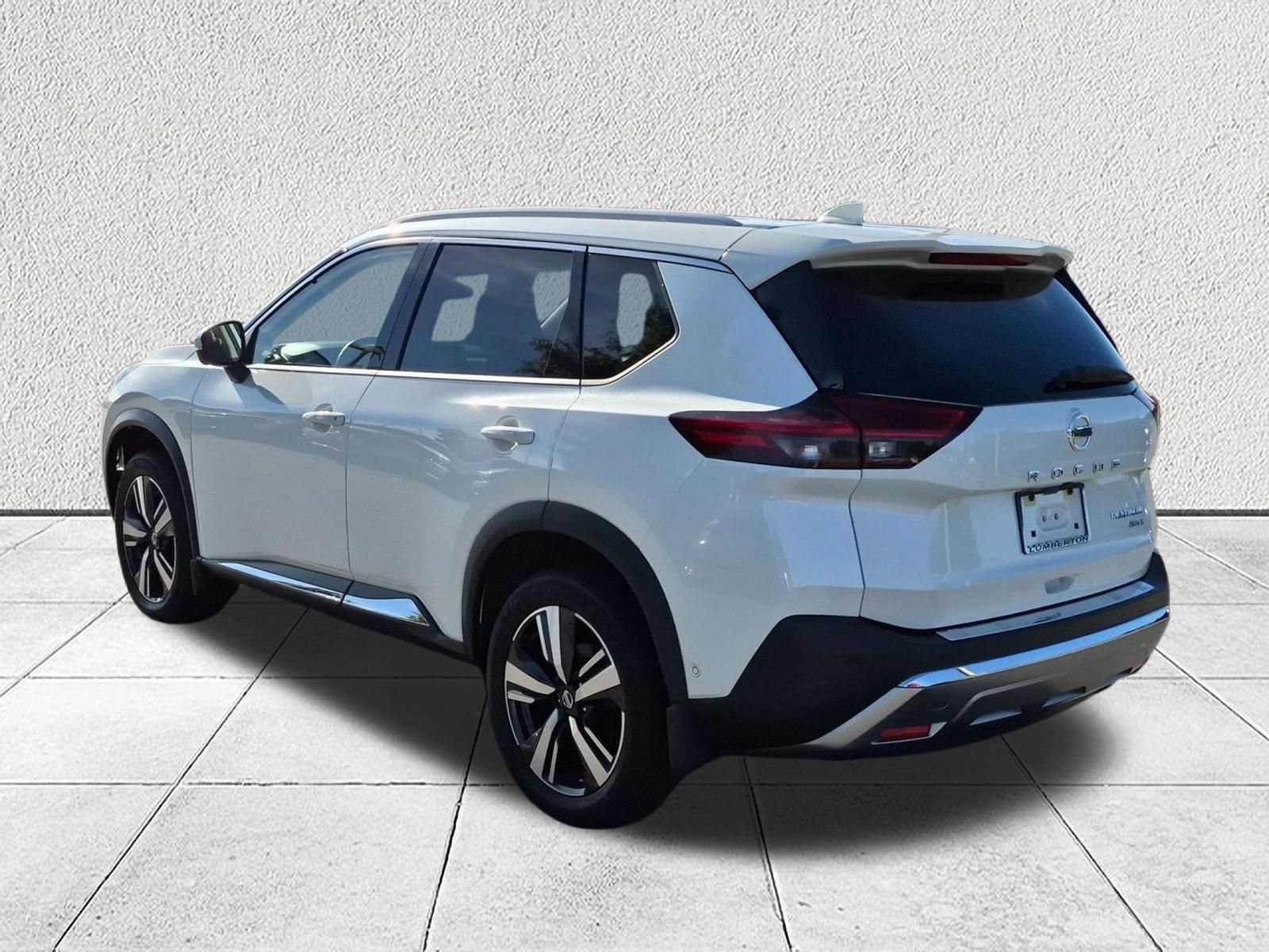Used 2021 Nissan Rogue Platinum AWD/4WD image 5