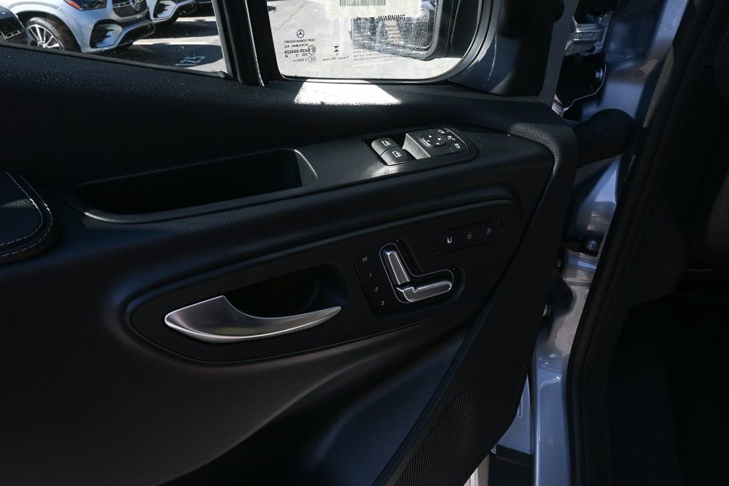 Used 2025 Mercedes-Benz Sprinter 2500 image 7