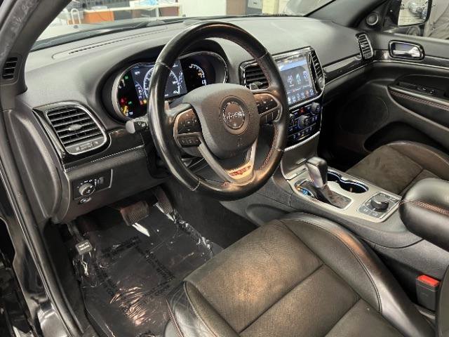 Used 2019 Jeep Grand Cherokee Trailhawk AWD/4WD image 8