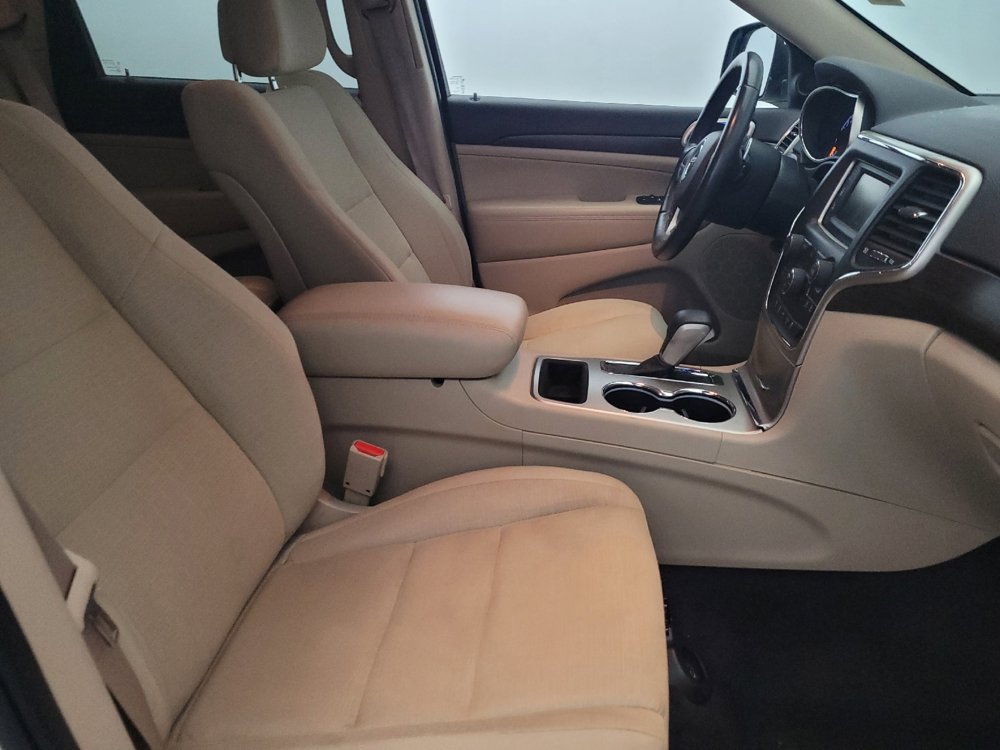 Used 2016 Jeep Grand Cherokee Laredo w/ Quick Order Package 23E image 21