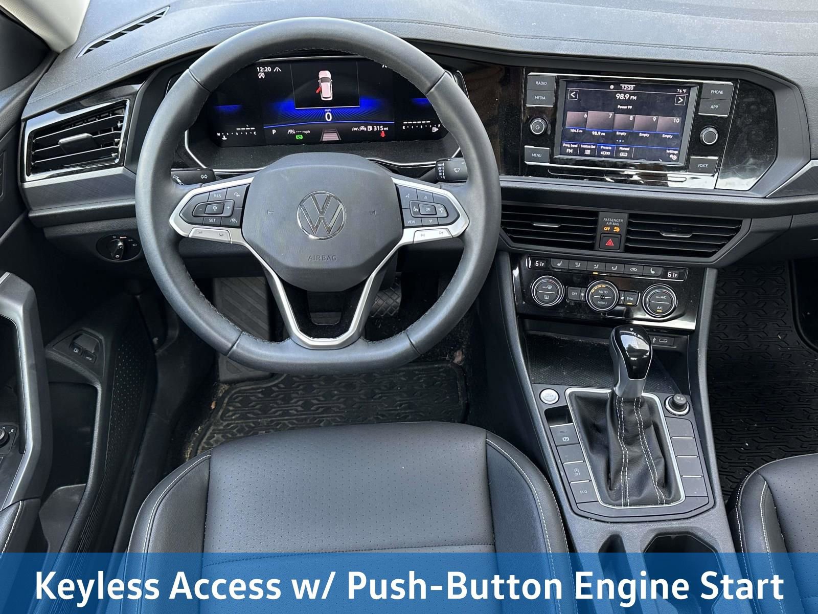 Certified 2024 Volkswagen Jetta SE w/ Panoramic Sunroof Package image 11
