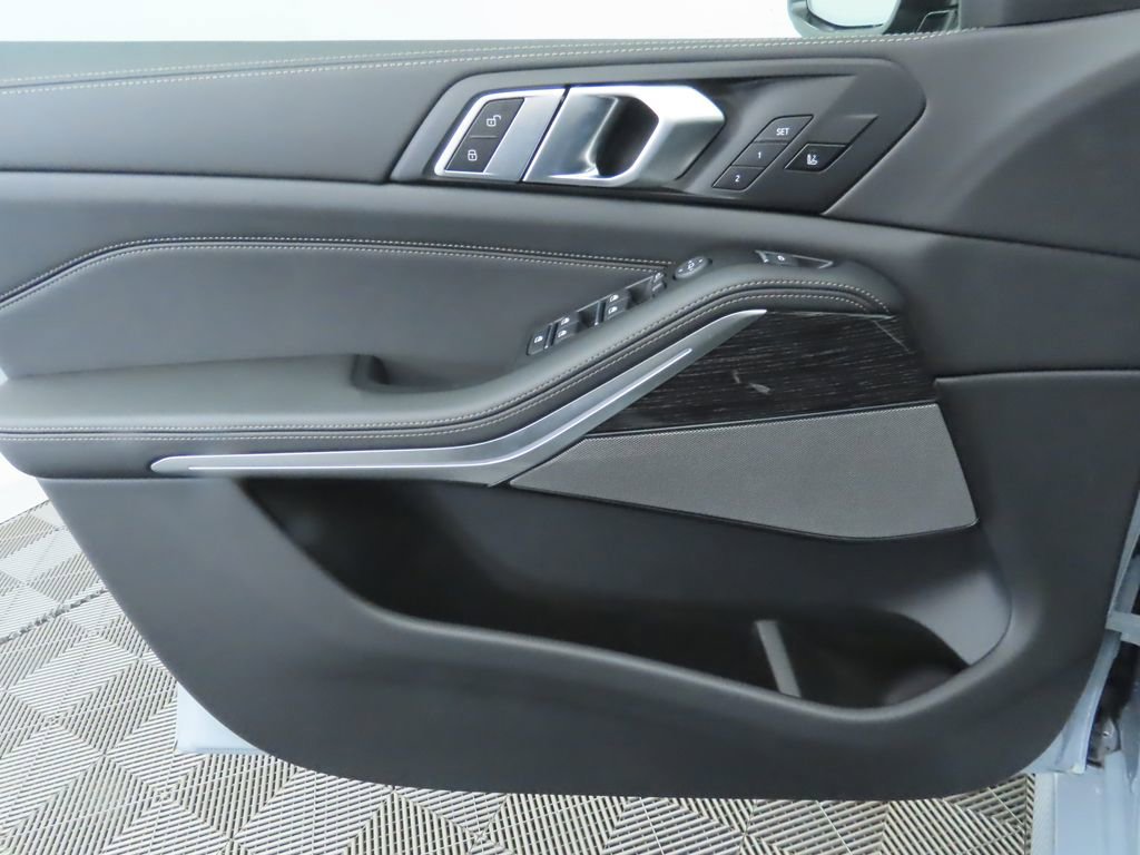 New 2026 BMW X5 xDrive40i w/ Executive Package image 25