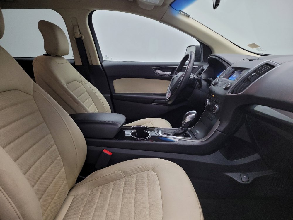Used 2016 Ford Edge SE image 21