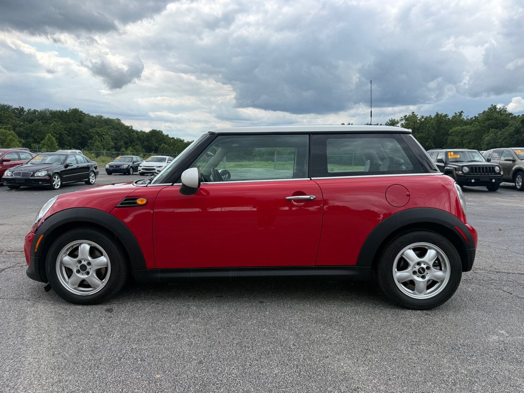 Used 2011 MINI Cooper Hardtop FWD image 1