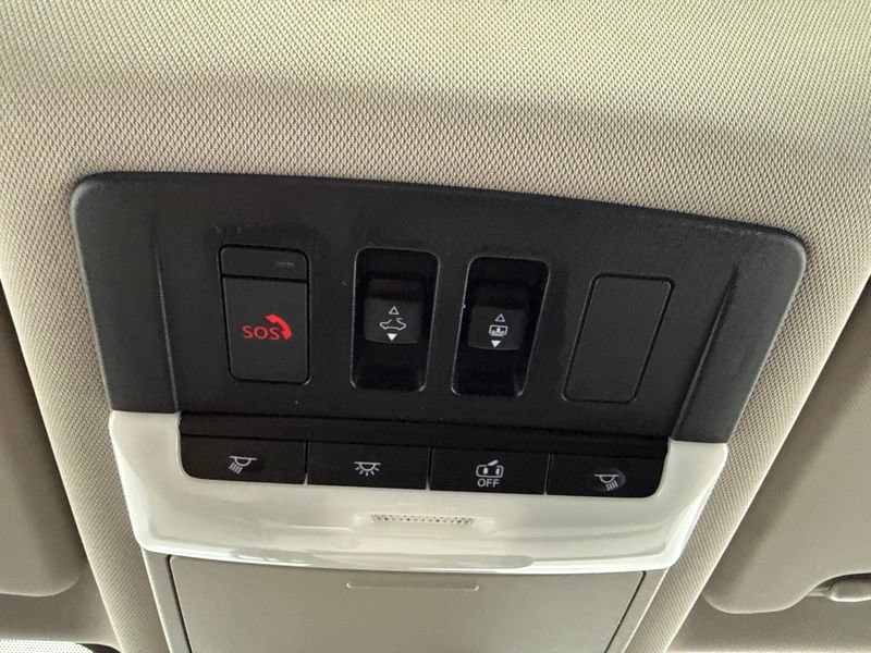 Used 2021 Nissan Rogue SL AWD/4WD image 34