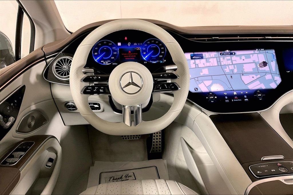 Used 2022 Mercedes-Benz EQS 580 4MATIC Sedan image 4