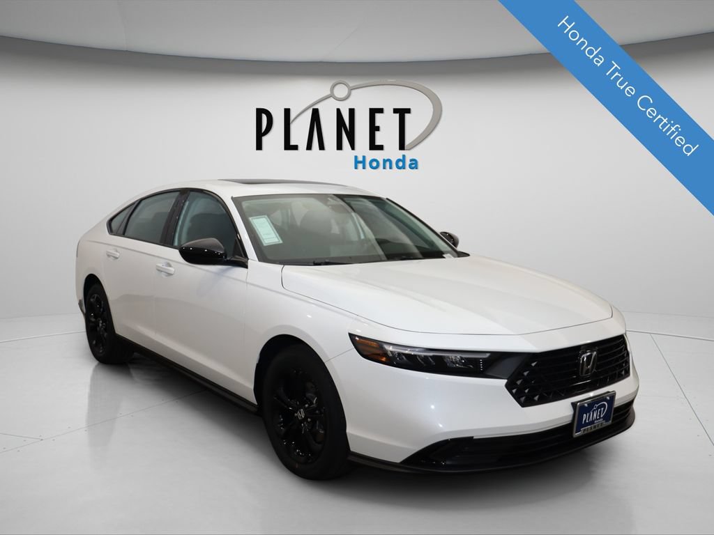 Certified 2025 Honda Accord SE image 1