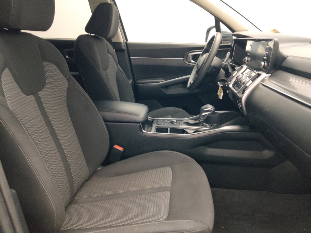 Used 2023 Kia Sorento LX FWD image 21