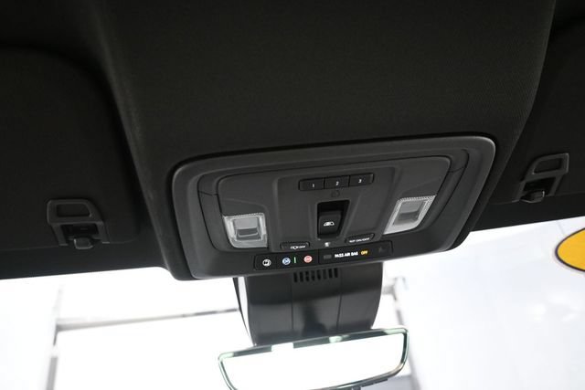 Used 2023 Chevrolet Silverado 1500 ZR2 AWD/4WD image 8