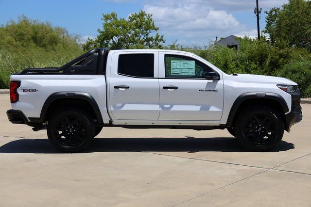 New 2025 Chevrolet Colorado Trail Boss w/ Midnight Edition image 4