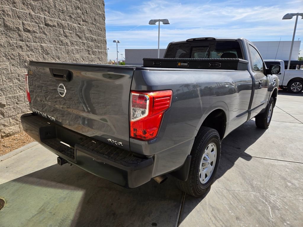 Used 2017 Nissan Titan S AWD/4WD image 4