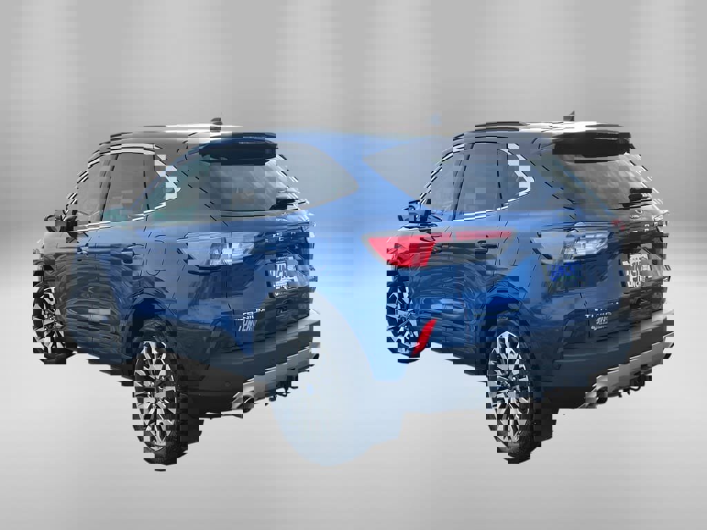 Used 2022 Ford Escape Titanium w/ Class II Trailer Tow Package image 2