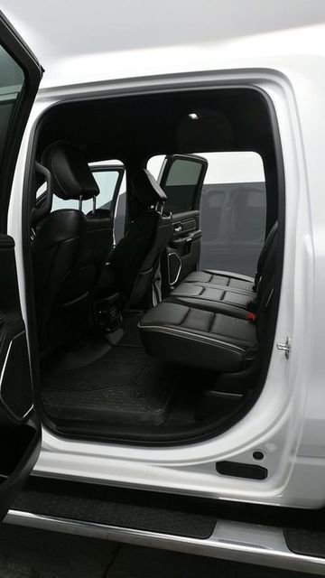 Used 2024 RAM 1500 Laramie AWD/4WD image 13