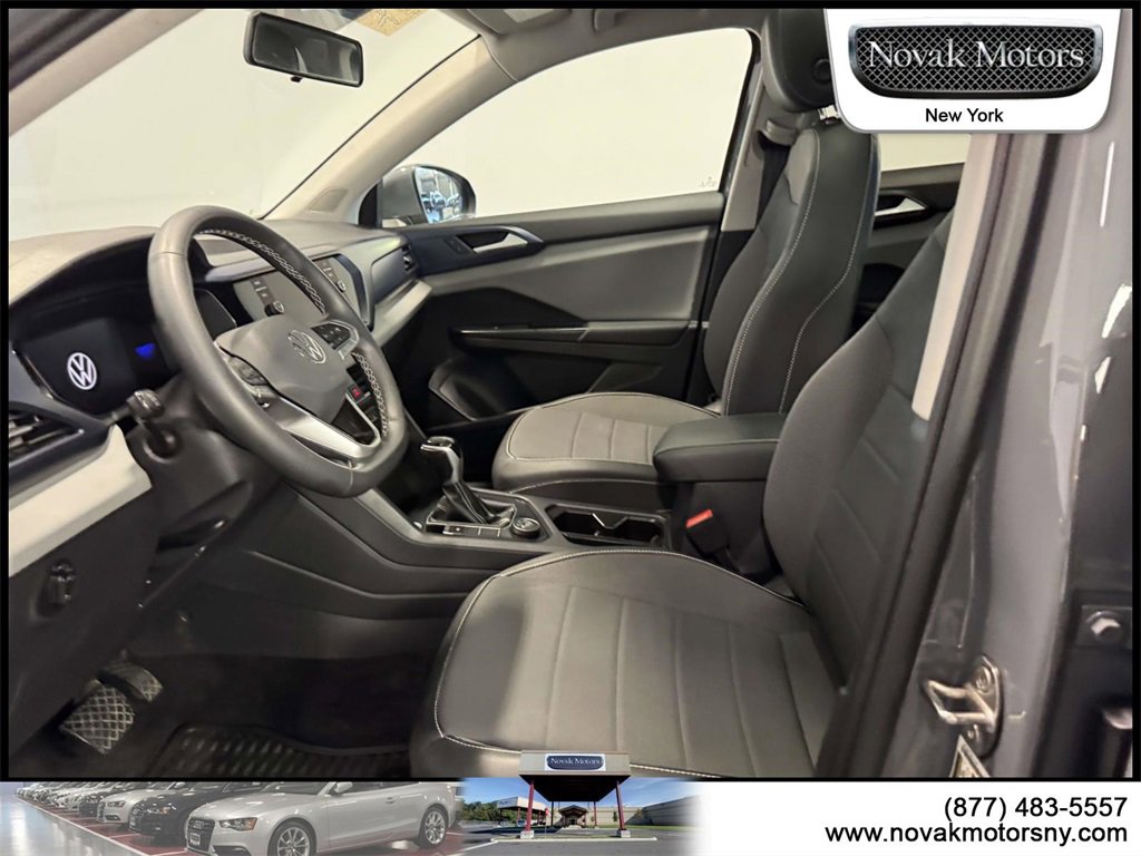 Used 2022 Volkswagen Taos SE image 12
