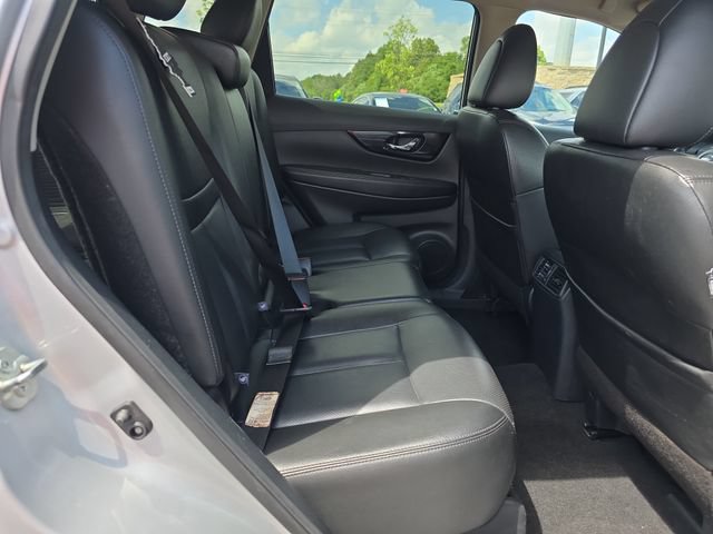 Used 2019 Nissan Rogue SL AWD/4WD image 14