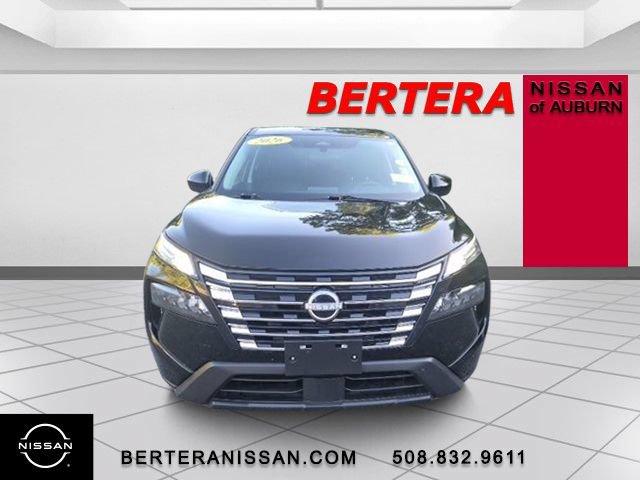 Used 2026 Nissan Rogue SV AWD/4WD image 3